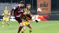 VIDEO: DAC pod novým trénerom vyzváňal na žrdiach. V Podbrezovej prasklo vrece so šancami