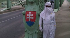 Zo dňa na deň bez peňazí. Slnečné lúče môžu Tomáša zabiť, napriek tomu úrady zobrali jeho mame dôležitý príspevok