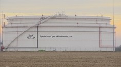 Kontrolóri si posvietili na štátne zásoby ropy, benzínu a nafty. Našli viaceré vážne pochybenia