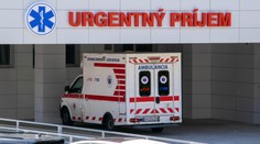 Postrelená študentka z policajnej akadémie je v umelom spánku, jej stav je veľmi vážny