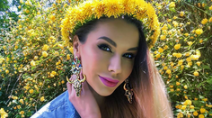 Takto sme Evu Cifrovú už dlho nevideli. Mokré biele tielko odhalilo veľa