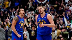 VIDEO: Tak toto sa v NBA často nevidí. Srbský bombardér Jokič opäť ohúril Ameriku, trafil nemožné