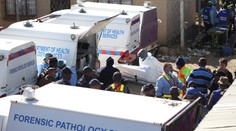 JAR: Záhadná smrť 22 mladých ľudí. Telá našli v nočnom klube na stoloch a zemi bez známok zranenia