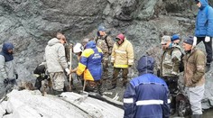 More vyplavilo prvé obete havárie ruského lietadla. Medzi cestujúcimi bola aj starostka