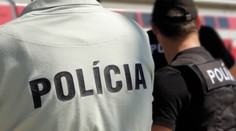 Nožom jej prechádzal po krku a hovoril, že ju zabije. Polícia z Nemšovej rieši brutálny útok