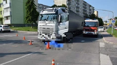 Tragická dopravná nehoda: Vodič kamiónu zrazil na priechode dôchodkyňu, tá zraneniam podľahla