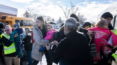 Tragédia v Kanade: Autobus vrazil do budovy škôlky, o život prišli dve deti