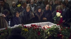 Z mosta pri Kremli opäť odstránili provizóny Nemcovov pomník
