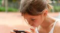 Dali ste vášmu dieťaťu smartfón? Akoby ste mu dali gram kokaínu