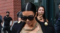 Kim Kardashian "vyhodila" ľavý blinker