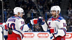 VIDEO: Gólový uragán v prvej tretine viedol k výhre Rangers. Utah impozantným spôsobom otočil zápas