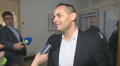 V letných táboroch mal zneužívať dievčatá. Na súd s exposlancom Herákom prišla aj jedna z údajných obetí