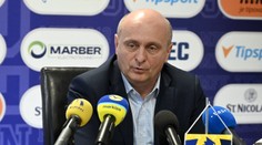 Mafiánske praktiky na východe Slovenska. Šéfovi Michaloviec podpálili dve autá, o pomoc žiada políciu