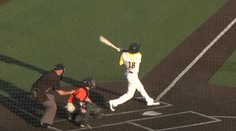 Bejzbalista odpálil homerun a zničil si vlastné auto