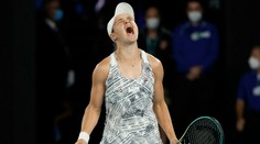 AO: Bartyová získala v Melbourne tretí grandslamový titul