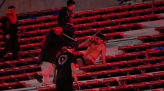 Incidenty počas zápasu v Buenos Aires majú dohru. Obe strany sa navzájom obviňujú, Infantino volá po sankciách