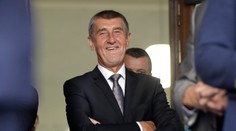 Babiša na pietnej spomienke ľudia vypískali: "Ťahaj domov, eštebák"