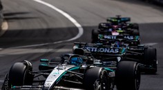 Prvé pódium Antonelliho či kolízia lídra. Verstappen je bod od dištancu, Kanadu si podmanil Russel