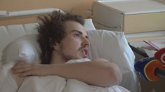 Študentov na priechode zmietlo auto. Hrôzu opísal zrazený maturant Michal