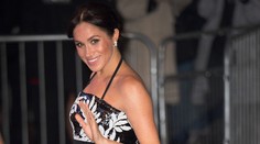 Meghan Markle ukázala tehotenské bruško. Už sa jej pekne zaguľatilo