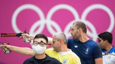 Striebro aj olympijská miestenka sú doma. Tužinský si v Maďarsku vystrieľal Paríž