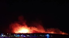 Obľúbenú chorvátsku pláž zachvátil mohutný požiar, evakuovali tisíce ľudí