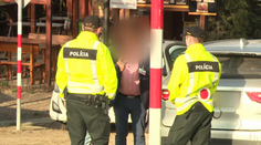 Policajti pokutovali arogantných vodičov na dunajskej hrádzi