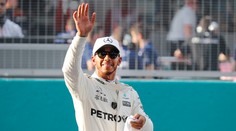 Hamilton má už 70. pole position v kariére