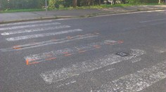 Senior si nevšimol chlapcov na prechode. Zrazil ich v plnej rýchlosti bez brzdenia