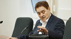 Najvyšší súd odročil verejné zasadnutie s Majským, toho vypočuli v českej nemocnici