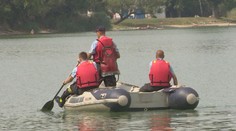 Zásah hasičov na obľúbenom jazere. Do vody unikla chemická látka