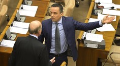 VIDEO: Takmer bitka v parlamente, Tomáš vyletel na Baránika