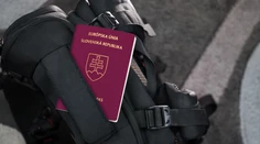 Klientske centrá sú vyťažené, štát lehoty nestíha. Slováci čakajú na pasy dlhšie, ako by mali