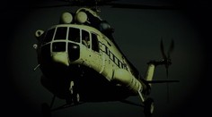 Zo spánku ich vytrhol výcvik policajných vrtuľníkov. Dobre sme sa vyspali, ironicky odkazujú