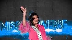 Víťazka Miss Universe upadla do nemilosti. Čelí obvineniu z vlastizrady, domov sa vrátiť nemôže