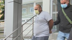 Muž, ktorý mal zabiť osemmesačnú dcérku, krátko nato splodil ďalšie dieťa. Matka o týraní mlčala