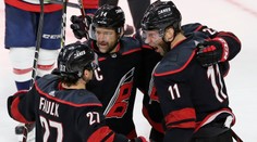 Dallas vyradil Nashville, Carolina si v sérii s Washingtonom vynútila rozhodujúci zápas