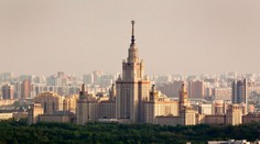 Absurdita z Moskvy: Fanzóna, ktorá má byť niekoľko metrov od univerzity, nahnevala študentov