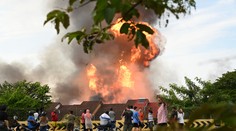 Neďaleko Kuala Lumpur vypukol obrovský požiar. Viac ako sto ľudí je zranených