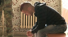 Patrik (26), ktorý mal zabiť a rozštvrtiť otca: Dnes plakal a svoj čin ľutoval