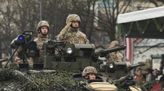 Jedna z európskych krajín obnoví povinnú vojenskú službu. Obáva sa Ruska