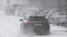 Slovensko zasiahne v sobotu silný vietor. Na vrcholoch hôr v šiestich okresoch môže dosiahnuť rýchlosť až 180 km/h