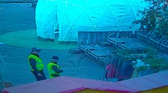 Ležal v kabínke lanovky len v spodnej bielizni a obklopený sviečkami. Ružomberská polícia riešila kurióznu situáciu