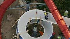 Tragédia vo vodnom parku. Muž sa zasekol v potrubí vedúcom k toboganu