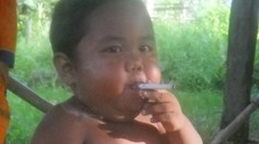 Ako dvojročný vyfajčil 40 cigariet denne. Teraz je z neho ukážkový žiak