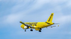 Nízkonákladová aerolinka zavádza prísne opatrenia. Ľudí s niektorými tetovaniami či oblečením nepustí na palubu