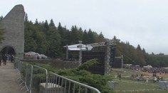 Bez preletu leteckej techniky, no s vojenským gulášom. Oslavy bojov o Duklu prišli pozrieť politické špičky