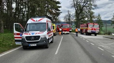 FOTO a VIDEO: Čierny deň pre Slovensko. Autobus zrazil desať ľudí, tri mladé maturantky neprežili