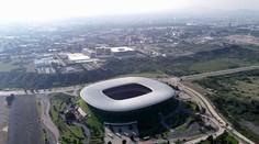 Šokujúci nález v Mexiku. V blízkosti štadióna majstrovstiev sveta objavili stovky vriec s časťami ľudských tiel