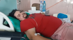 Keby sa dal vrátiť čas, okamžite sa očkujem, tvrdí 29-ročný Tibor v nemocnici